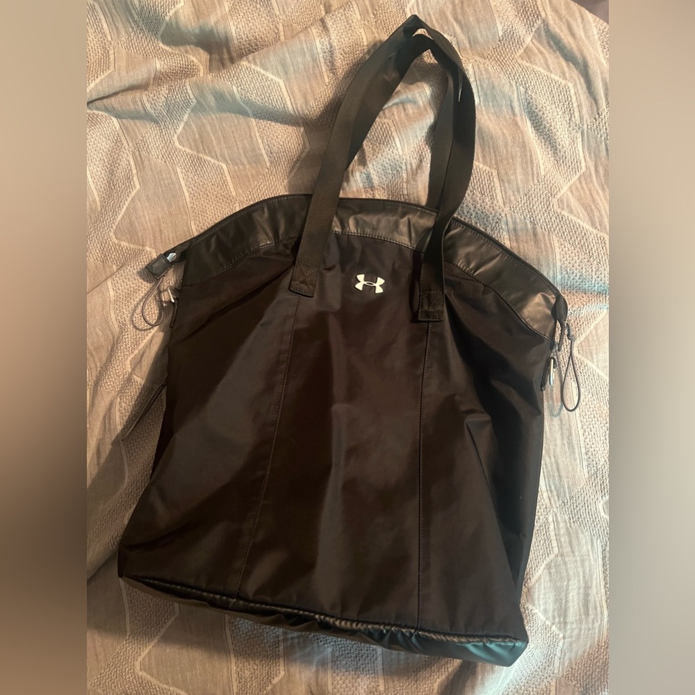 Under amour black gym bag medium size